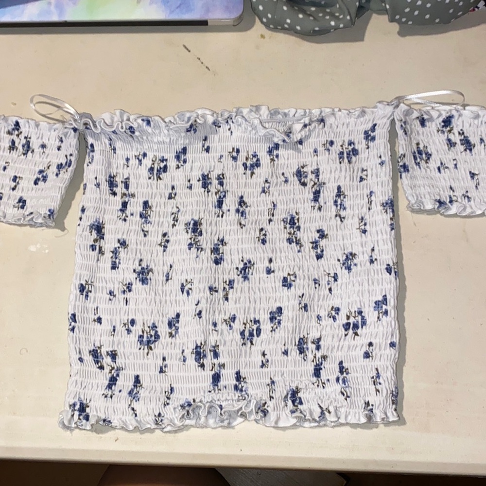 Cute floral crop tee